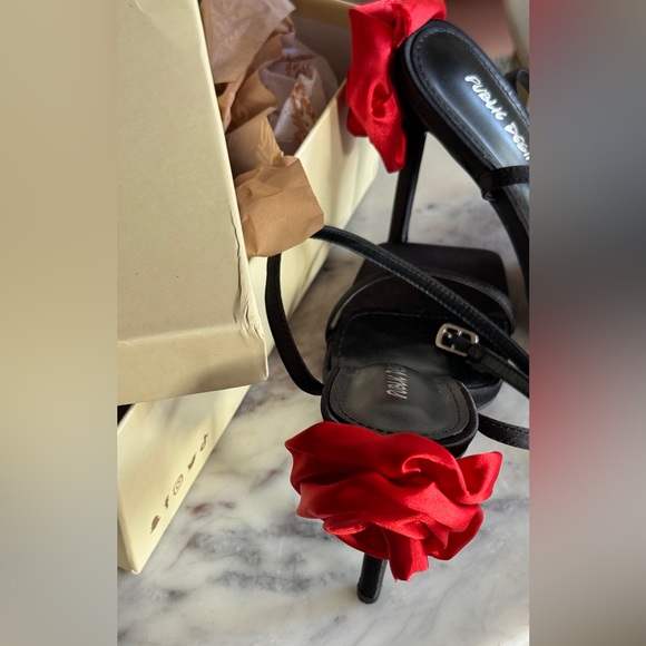 Public Desire BLACK SATIN FLOWER DETAIL LACE UP HIGH HEELS🌹🌹🌹Brand new in box - Picture 2 of 10